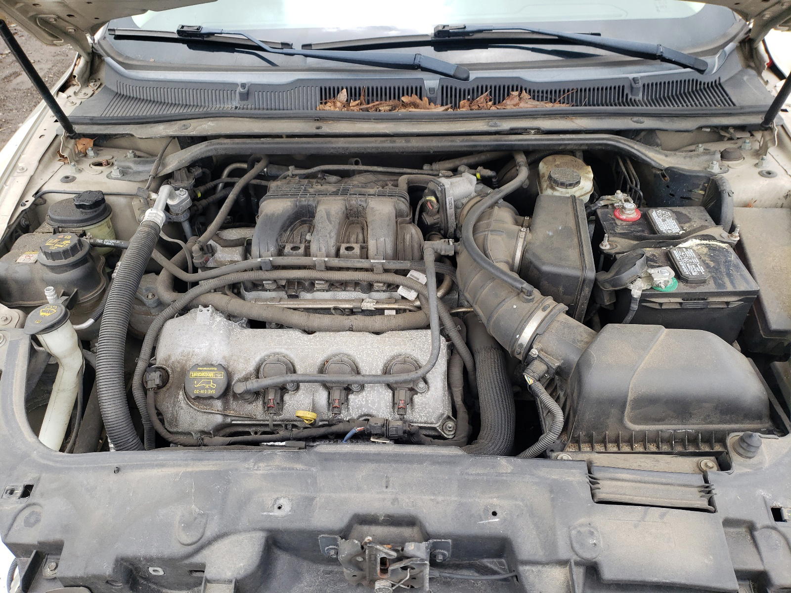Photo 7 from auction – 2011 FORD TAURUS LIM with VIN 1FAHP2FW7BG131044