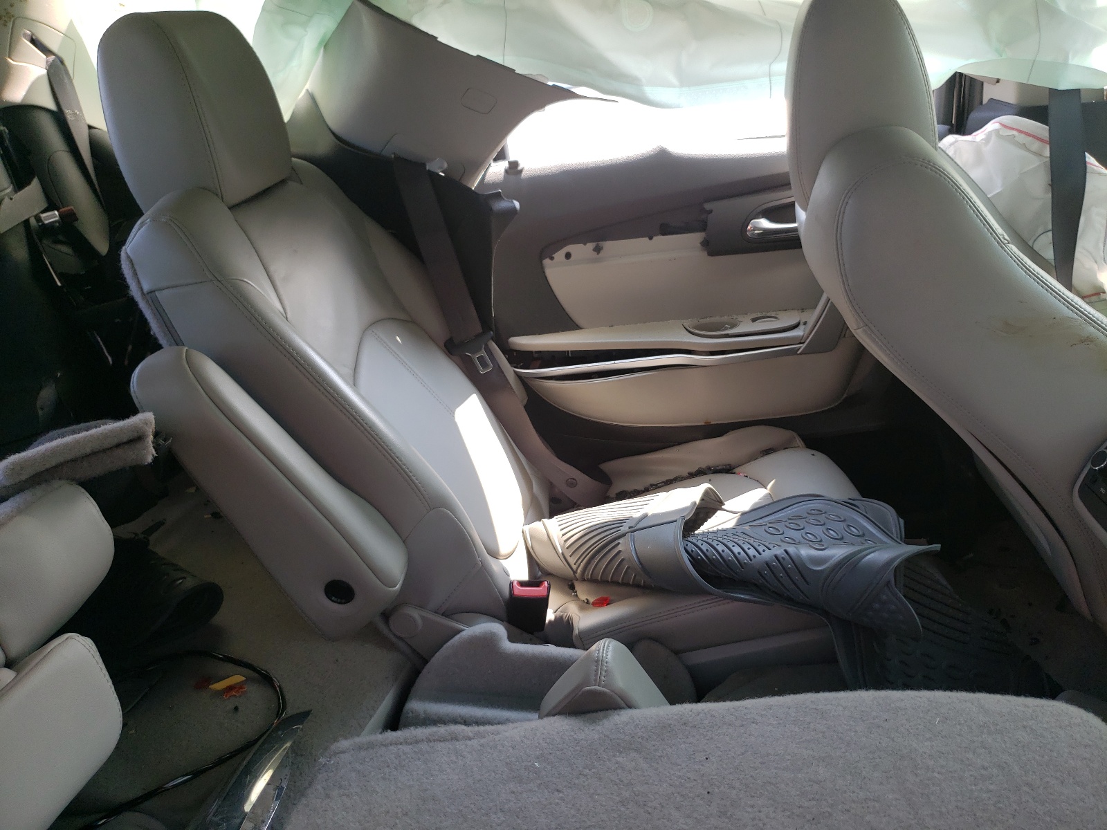 Photo 6 from auction – 2011 GMC ACADIA SLT with VIN 1GKKRRED1BJ149601