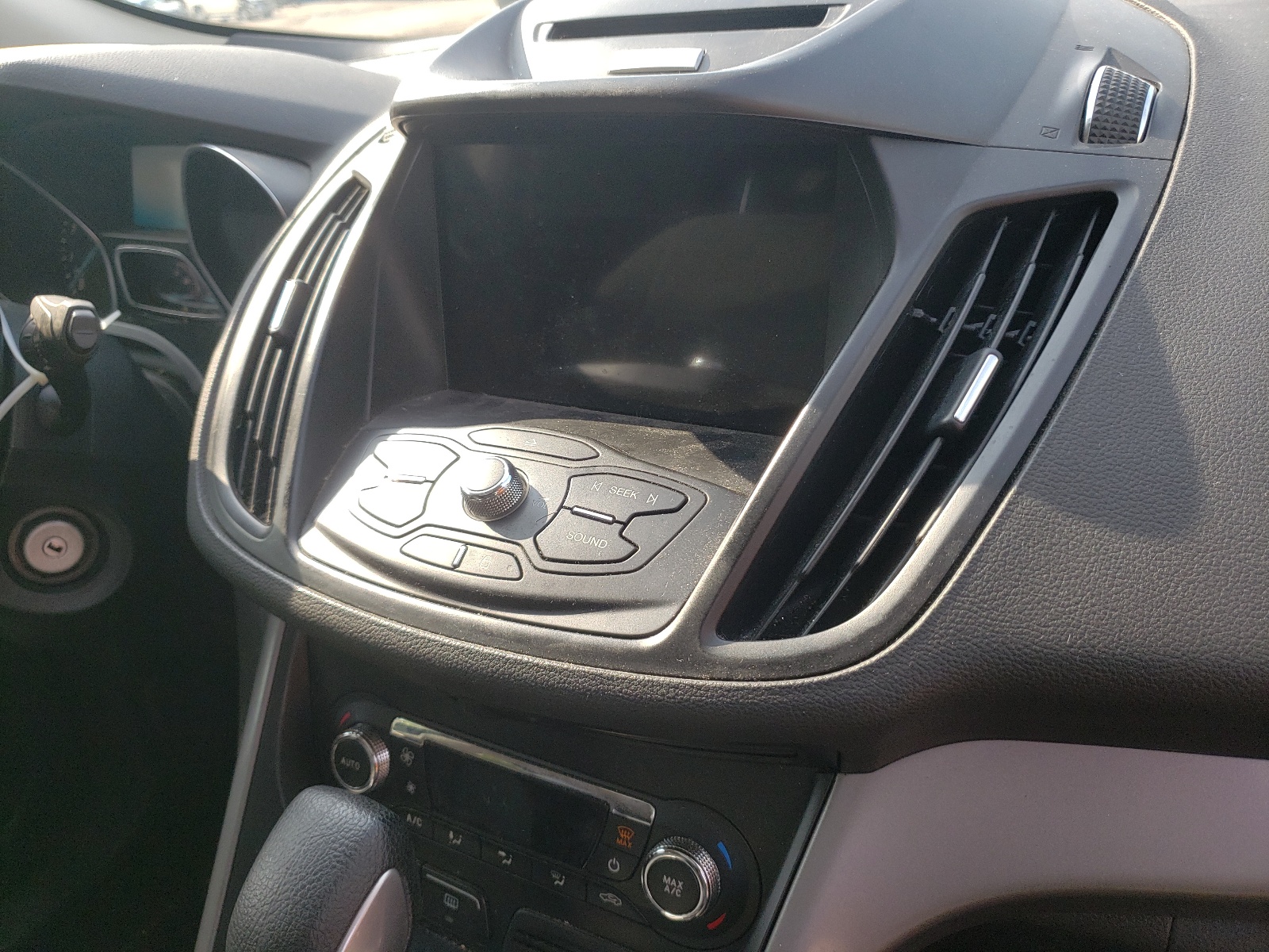 Photo 9 from auction – 2016 FORD ESCAPE SE with VIN 1FMCU9G96GUB92128