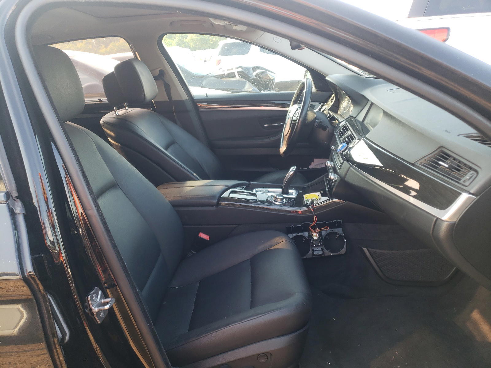 Photo 5 from auction – 2011 BMW 535 XI with VIN WBAFU7C58BC778379