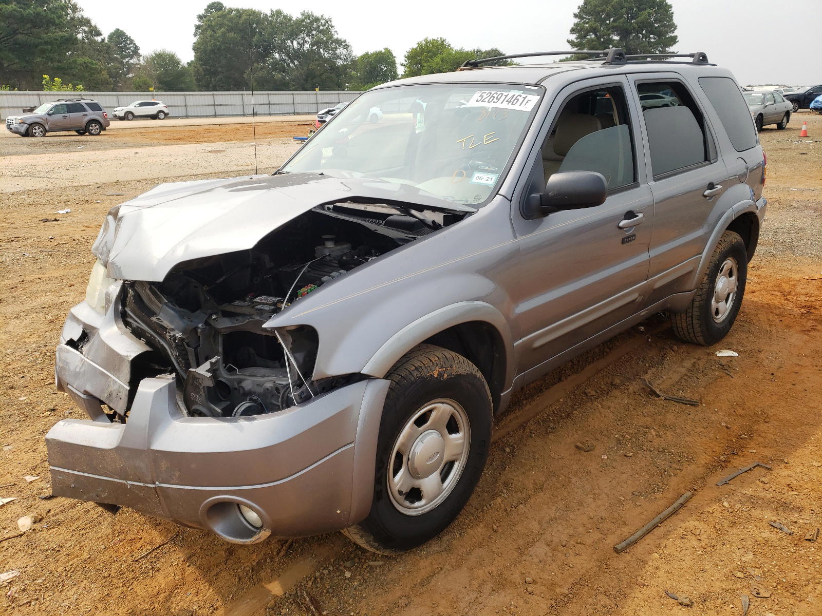 Photo 2 from auction – 2007 FORD ESCAPE LIM with VIN 1FMCU04157KB08113