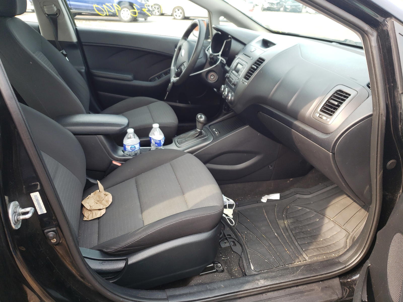 Photo 5 from auction – 2014 KIA FORTE LX with VIN KNAFX4A65E5227417