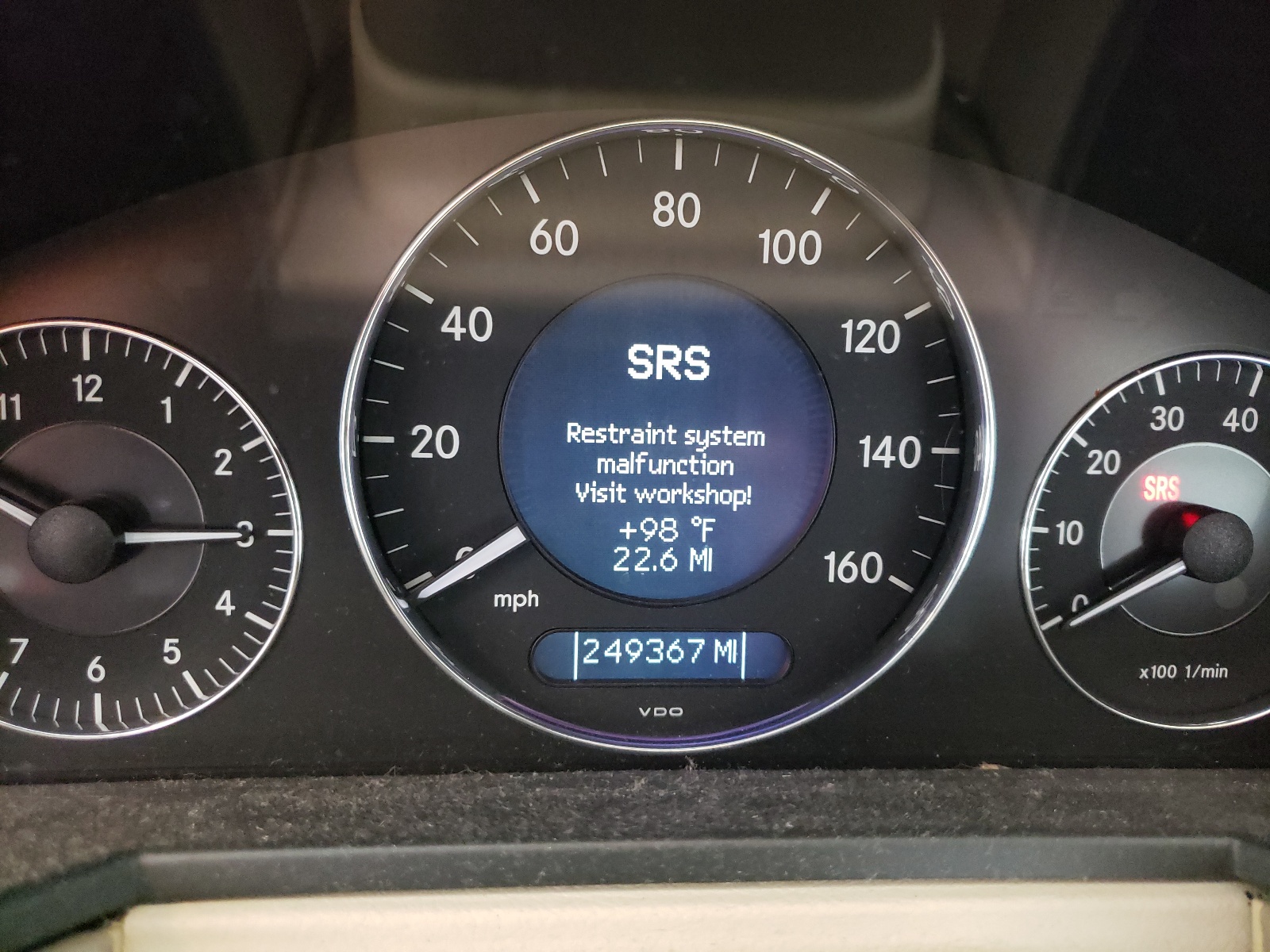 Zdjęcie 8 z aukcji – 2004 MERCEDES-BENZ E-CLASS z VIN WDBUF82J74X119034
