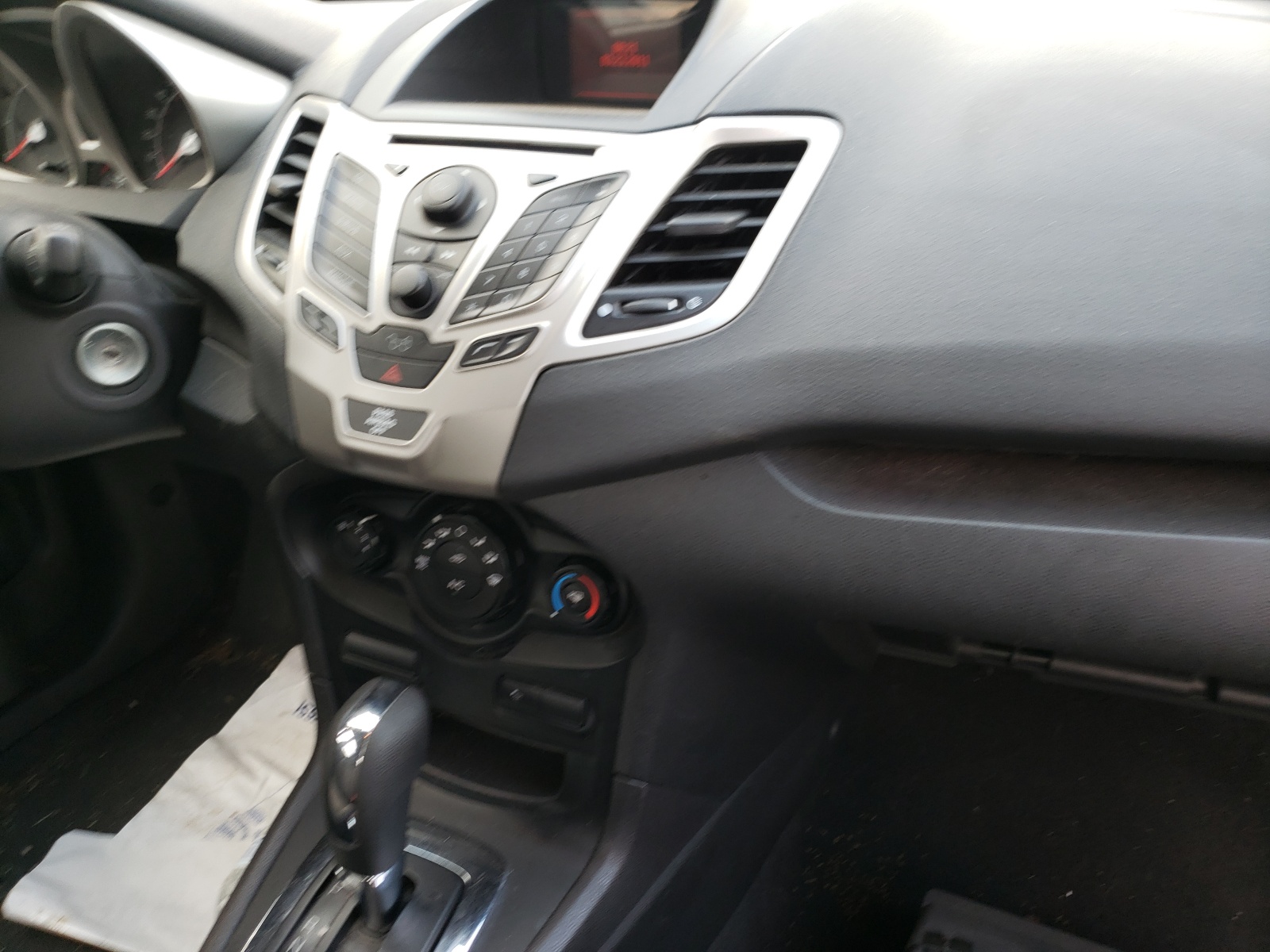 Photo 9 from auction – 2011 FORD FIESTA SES with VIN 3FADP4FJ6BM108813