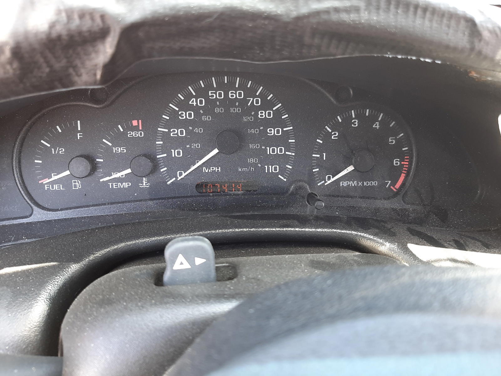 Photo 8 from auction – 2004 CHEVROLET CAVALIER with VIN 1G1JC12F147282819