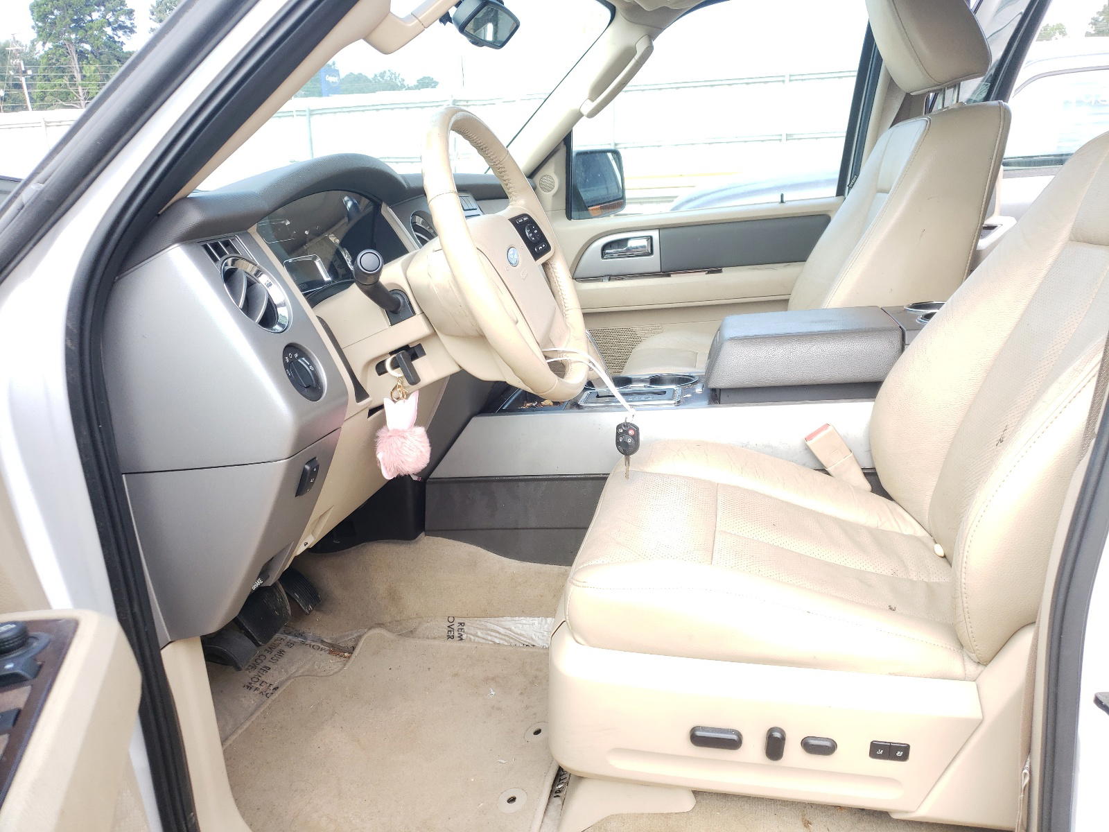 Photo 5 from auction – 2011 FORD EXPEDITION with VIN 1FMJU1H51BEF41364