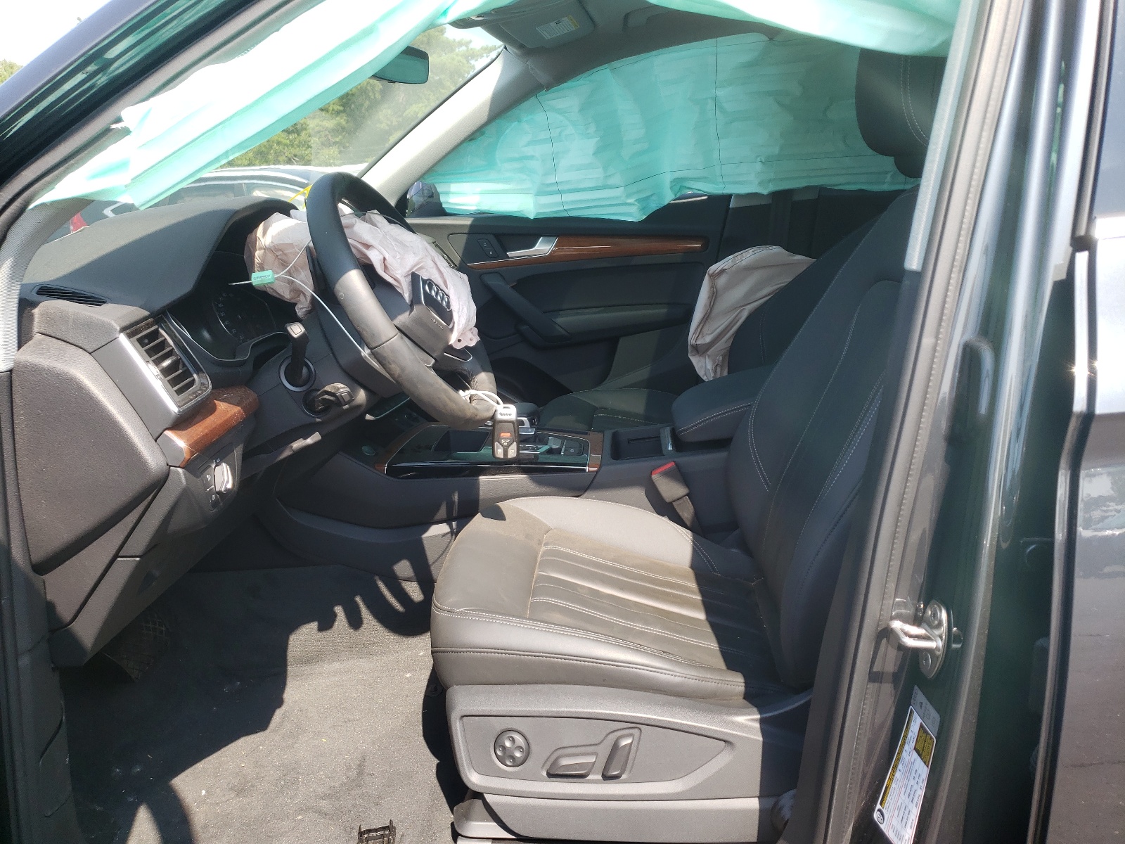 Photo 5 from auction – 2021 AUDI Q5 PREMIUM with VIN WA1AAAFY7M2074704