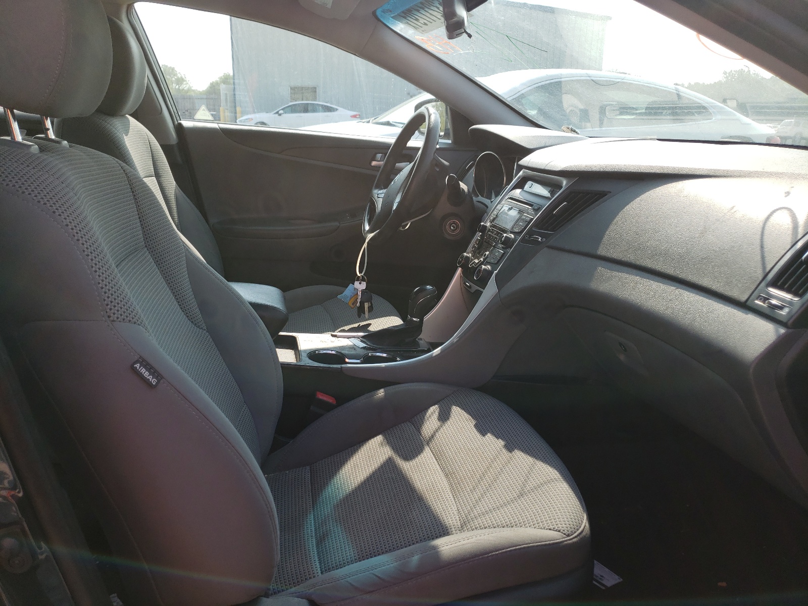 Photo 5 from auction – 2012 HYUNDAI SONATA GLS with VIN 5NPEB4AC6CH376290
