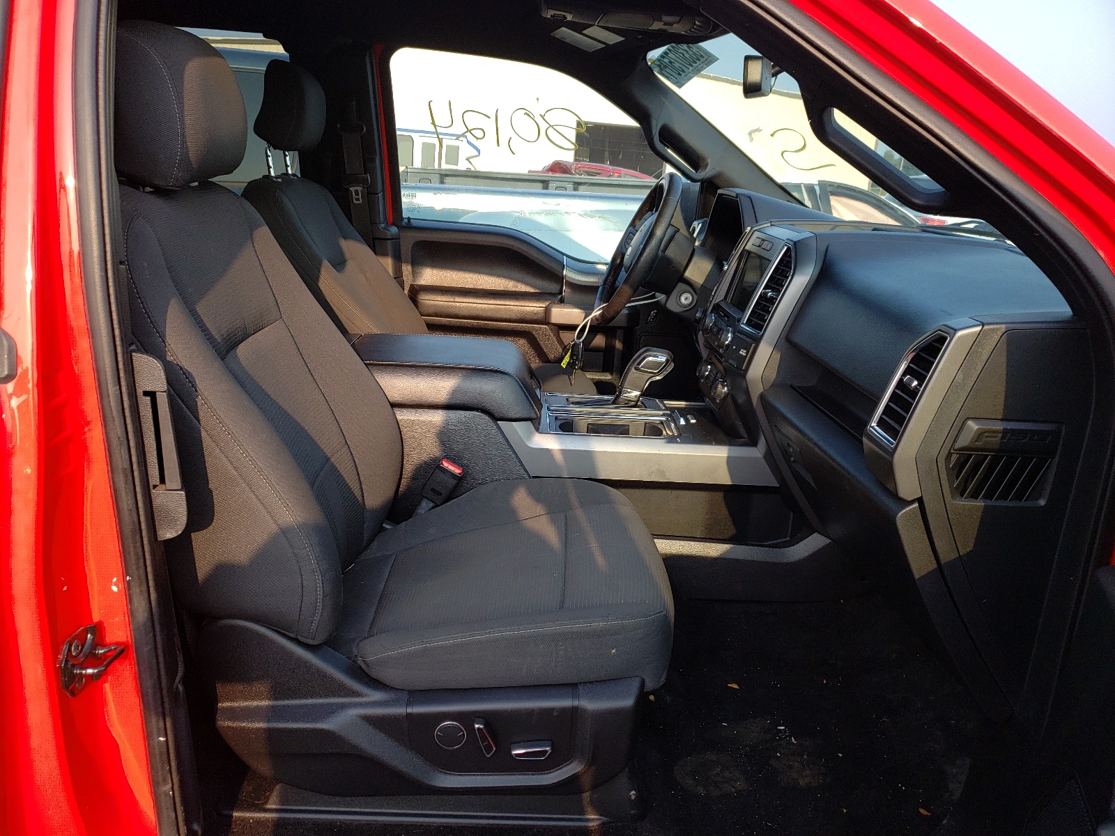 Photo 5 from auction – 2016 FORD F150 SUPER with VIN 1FTEX1EP8GKG05511