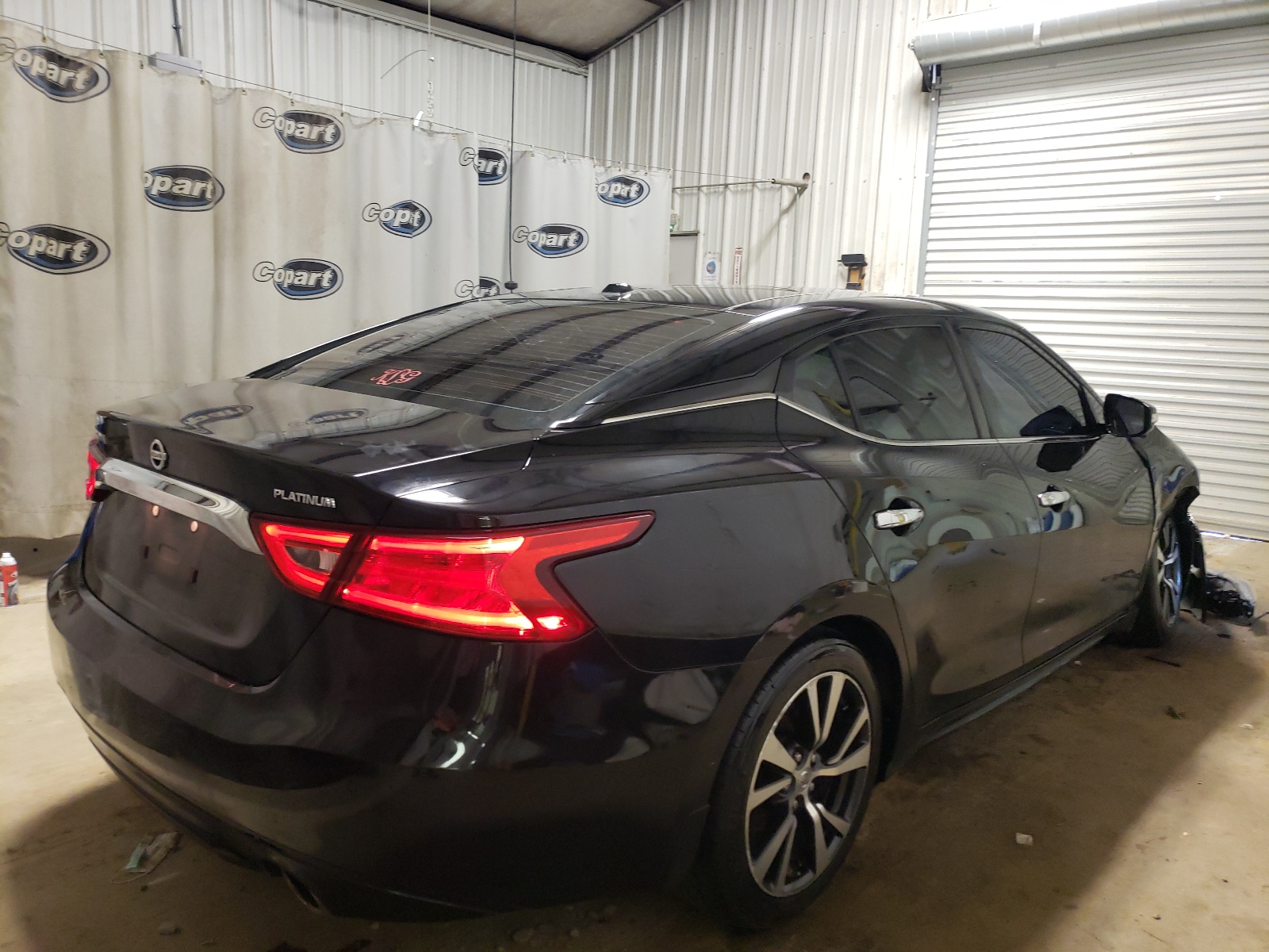 Photo 4 from auction – 2017 NISSAN MAXIMA 3.5 with VIN 1N4AA6AP9HC389253