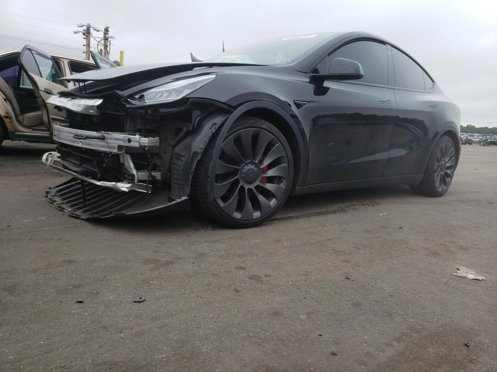 Photo 2 from auction – 2020 TESLA MODEL Y with VIN 5YJYGDEF5LF012153