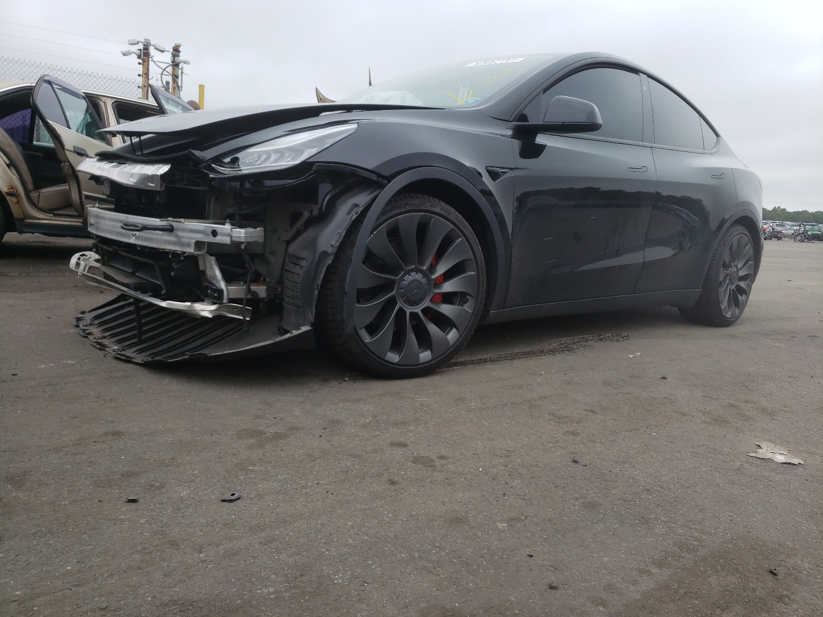 Zdjęcie 2 z aukcji – 2020 TESLA MODEL Y z VIN 5YJYGDEF5LF012153