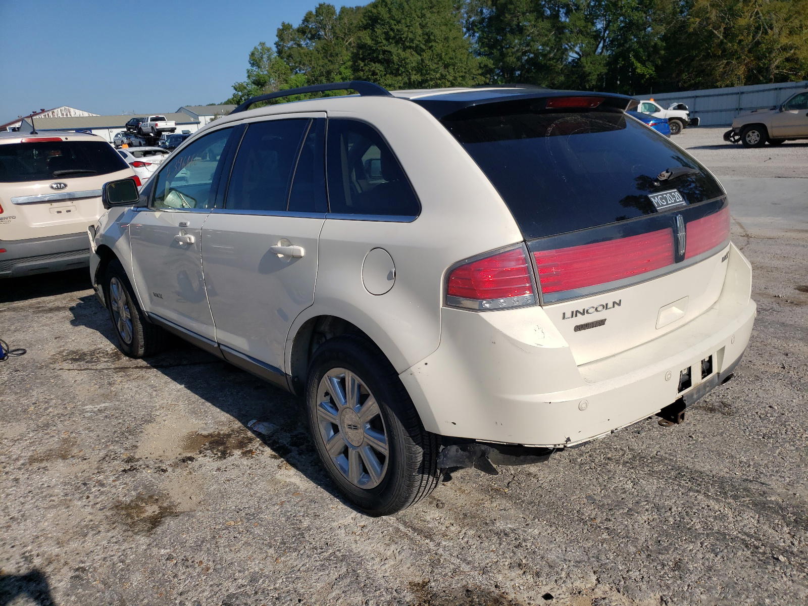Photo 3 from auction – 2007 LINCOLN MKX with VIN 2LMDU68CX7BJ29766