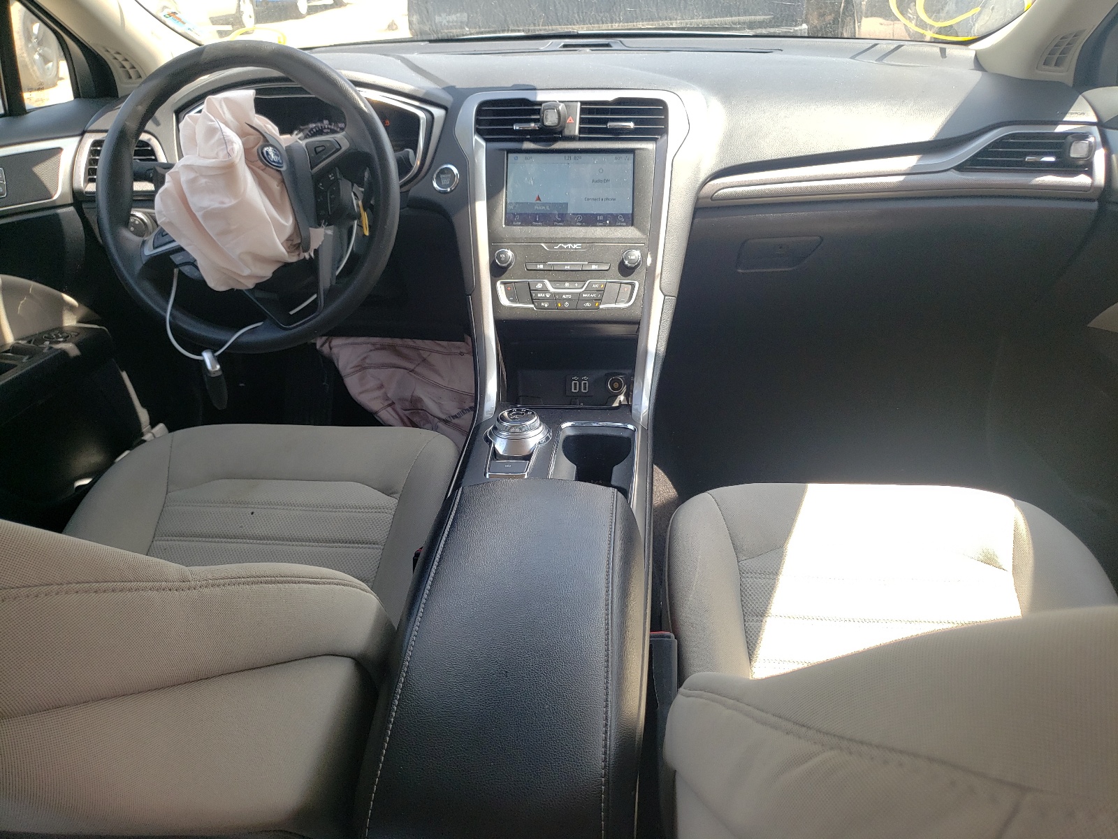 Photo 9 from auction – 2020 FORD FUSION S with VIN 3FA6P0G77LR249205