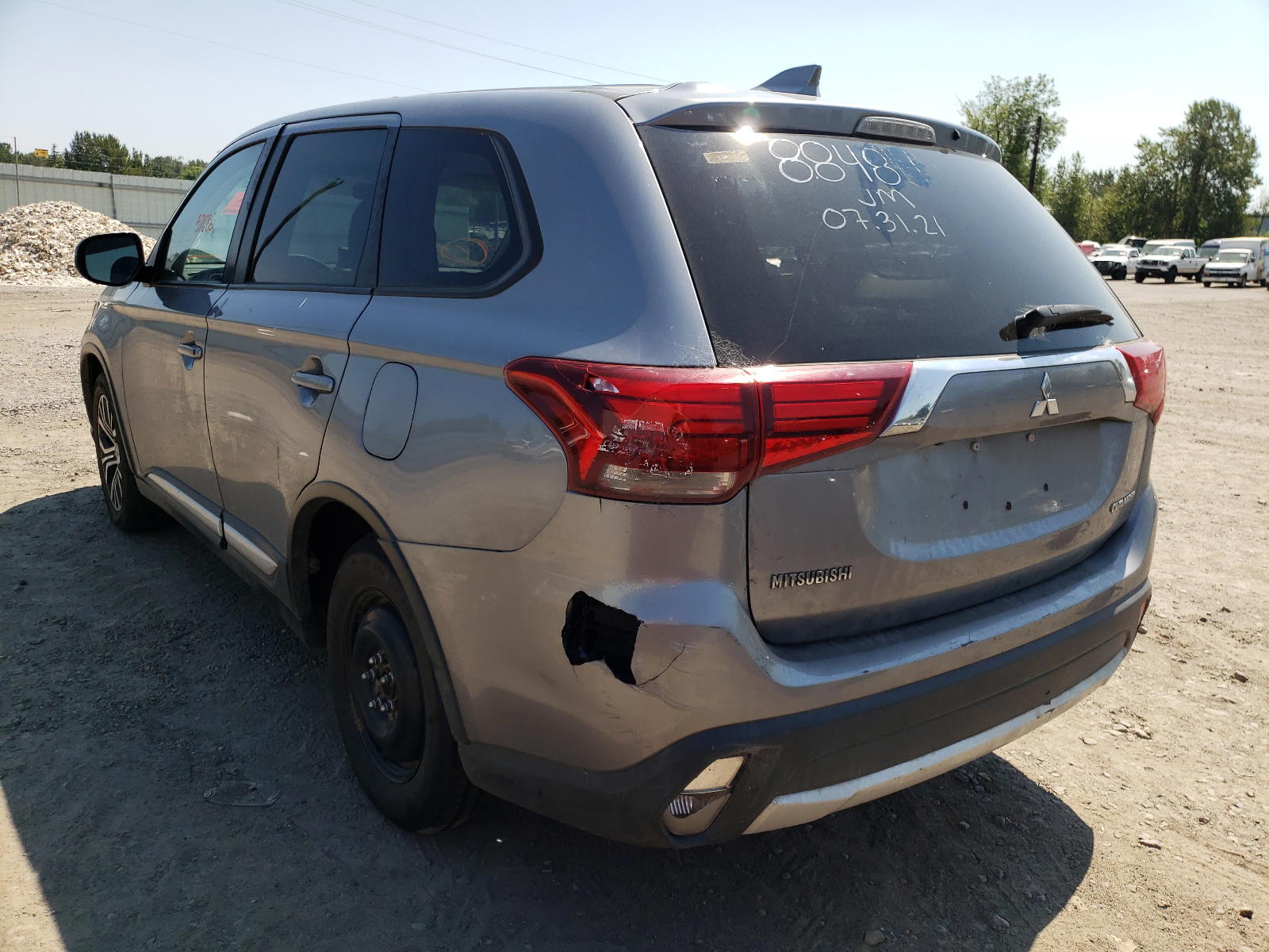 Photo 3 from auction – 2018 MITSUBISHI OUTLANDER with VIN JA4AD2A38JZ054568