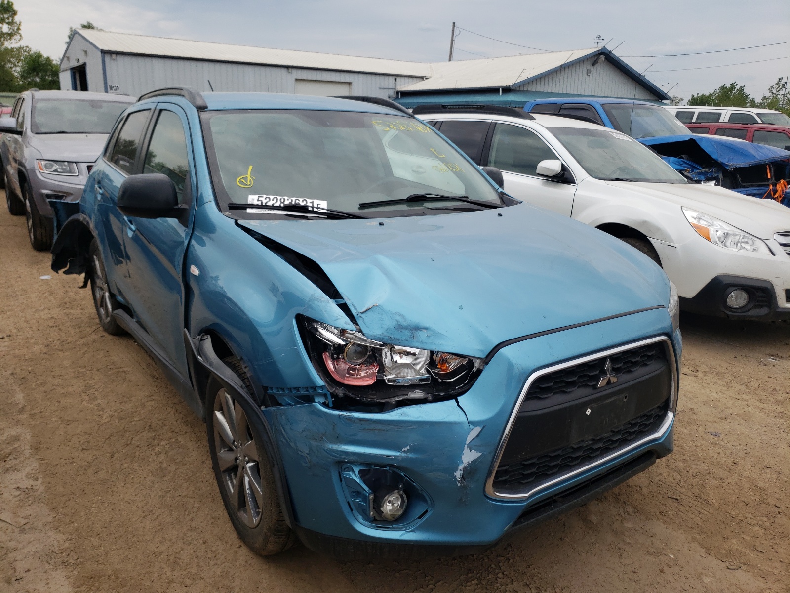 MITSUBISHI OUTLANDER 2013 مع رقم تعريف المركبة 4A4AP5AU3DE021358 - صورة من المزاد