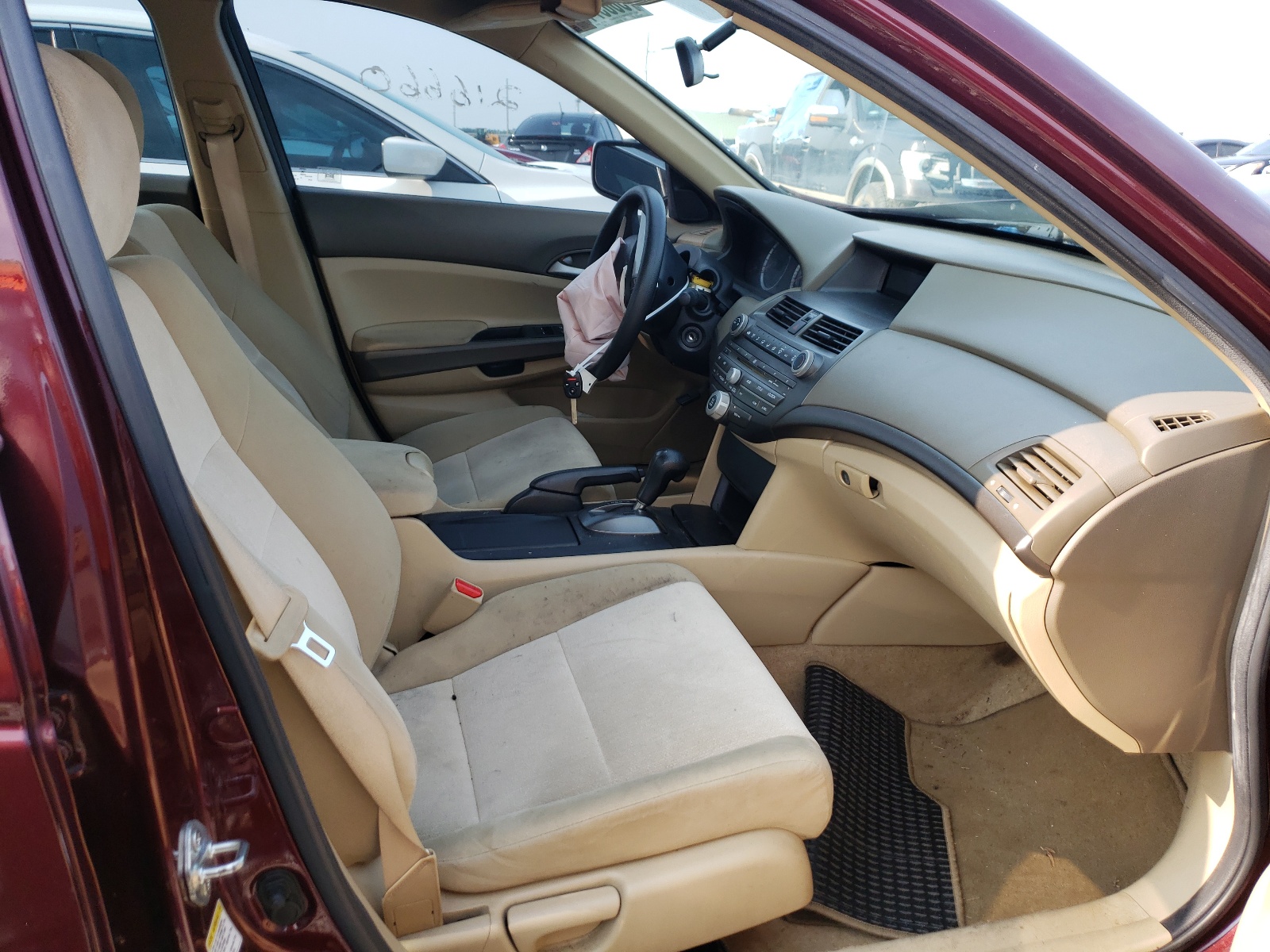 Photo 5 from auction – 2010 HONDA ACCORD LXP with VIN 1HGCP2F45AA026928
