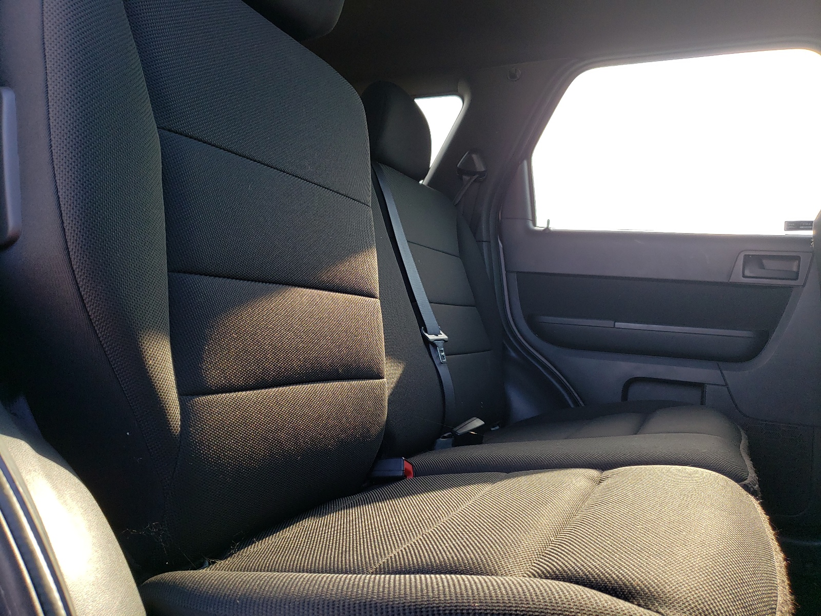 Photo 6 from auction – 2010 FORD ESCAPE XLT with VIN 1FMCU0DG8AKA70386
