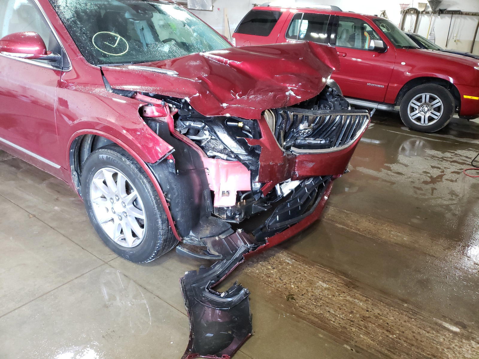 Photo 9 from auction – 2016 BUICK ENCLAVE with VIN 5GAKVBKD8GJ305435