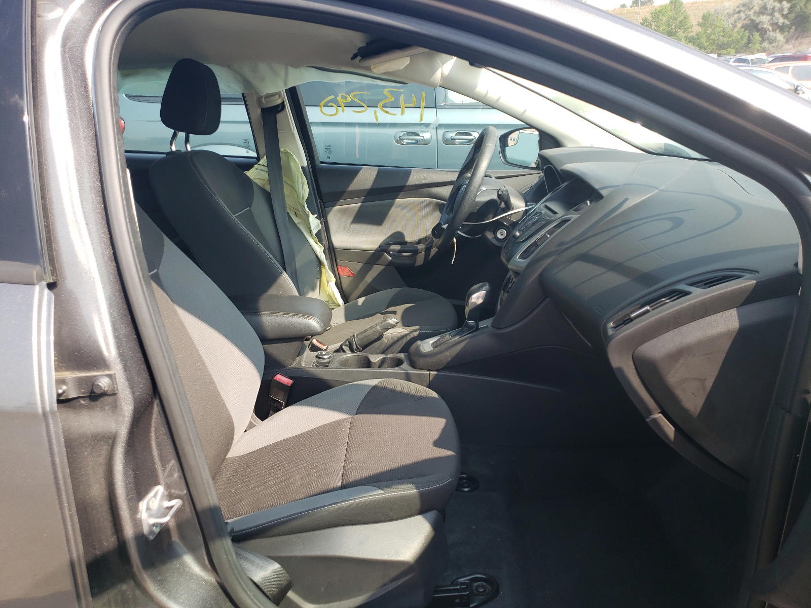 Photo 5 from auction – 2012 FORD FOCUS SE with VIN 1FAHP3K24CL373243