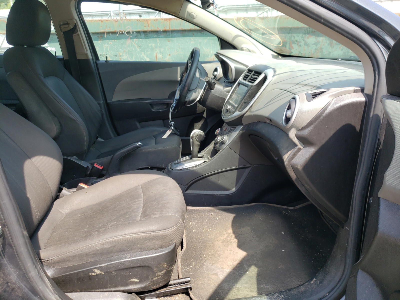 Photo 5 from auction – 2017 CHEVROLET SONIC LT with VIN 1G1JD5SH2H4137589