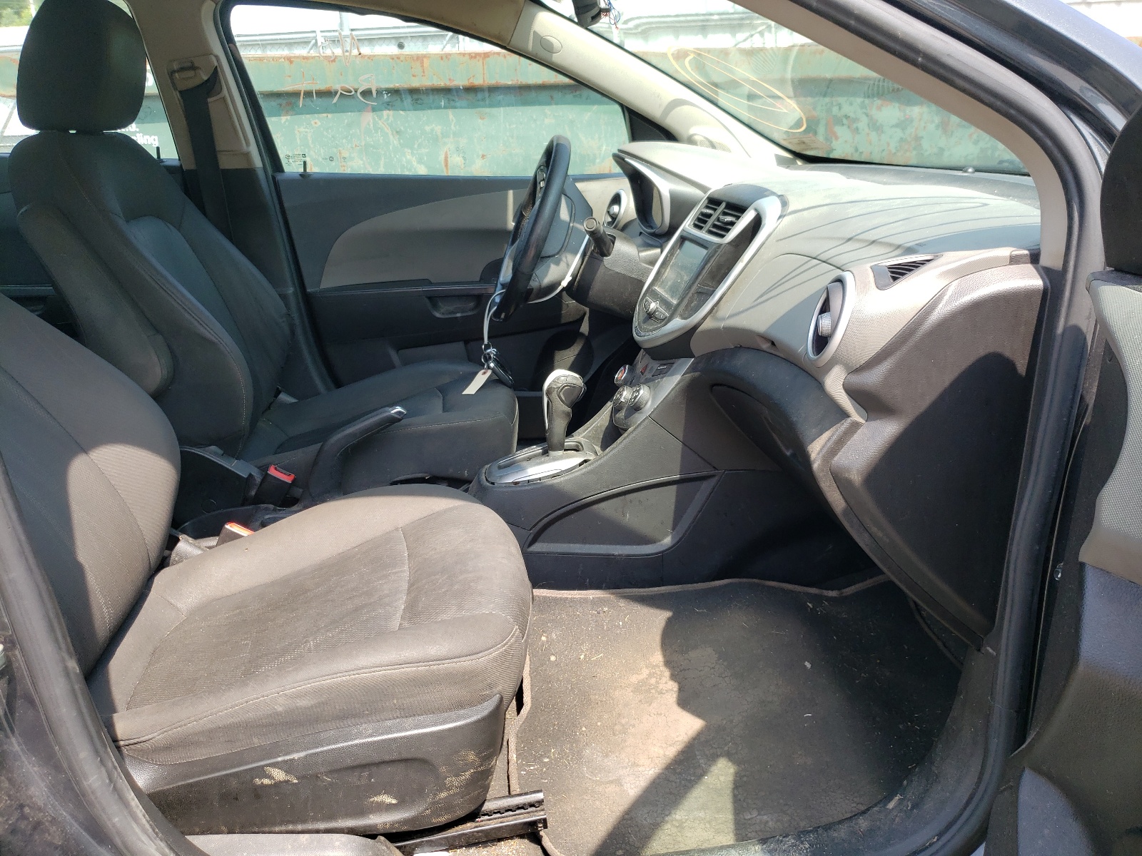 صورة رقم 5 من المزاد - 2017 CHEVROLET SONIC LT مع VIN 1G1JD5SH2H4137589