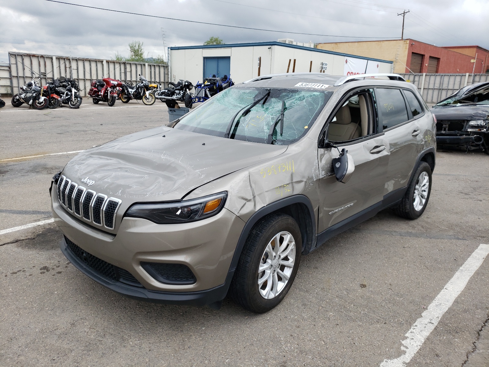 Photo 2 from auction – 2021 JEEP CHEROKEE L with VIN 1C4PJLCBXMD112197