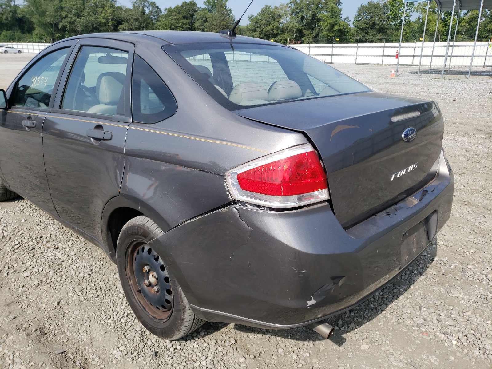 Photo 9 from auction – 2010 FORD FOCUS S with VIN 1FAHP3EN7AW277379