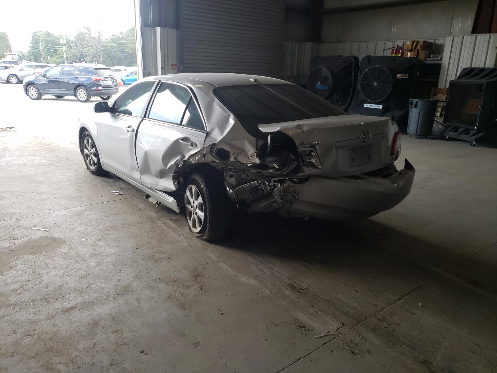 Photo 3 from auction – 2011 TOYOTA CAMRY BASE with VIN 4T1BF3EK6BU764560