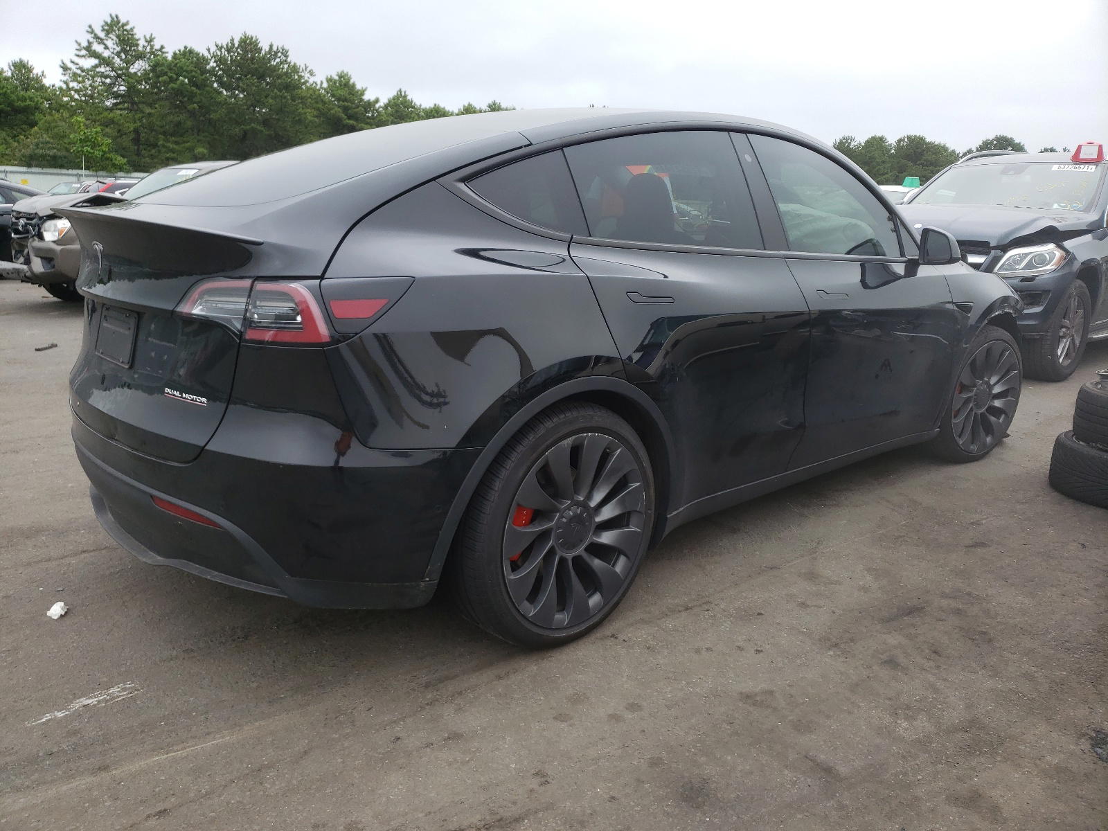 Photo 4 from auction – 2020 TESLA MODEL Y with VIN 5YJYGDEF5LF012153