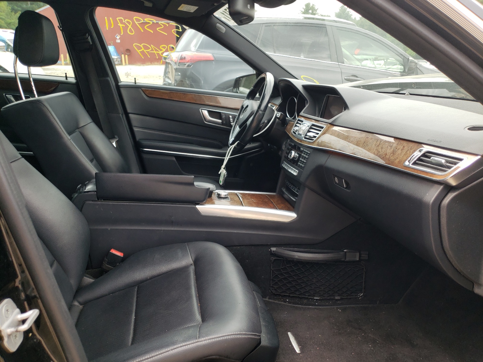Photo 5 from auction – 2014 MERCEDES-BENZ E 350 4MAT with VIN WDDHF8JB6EA997044