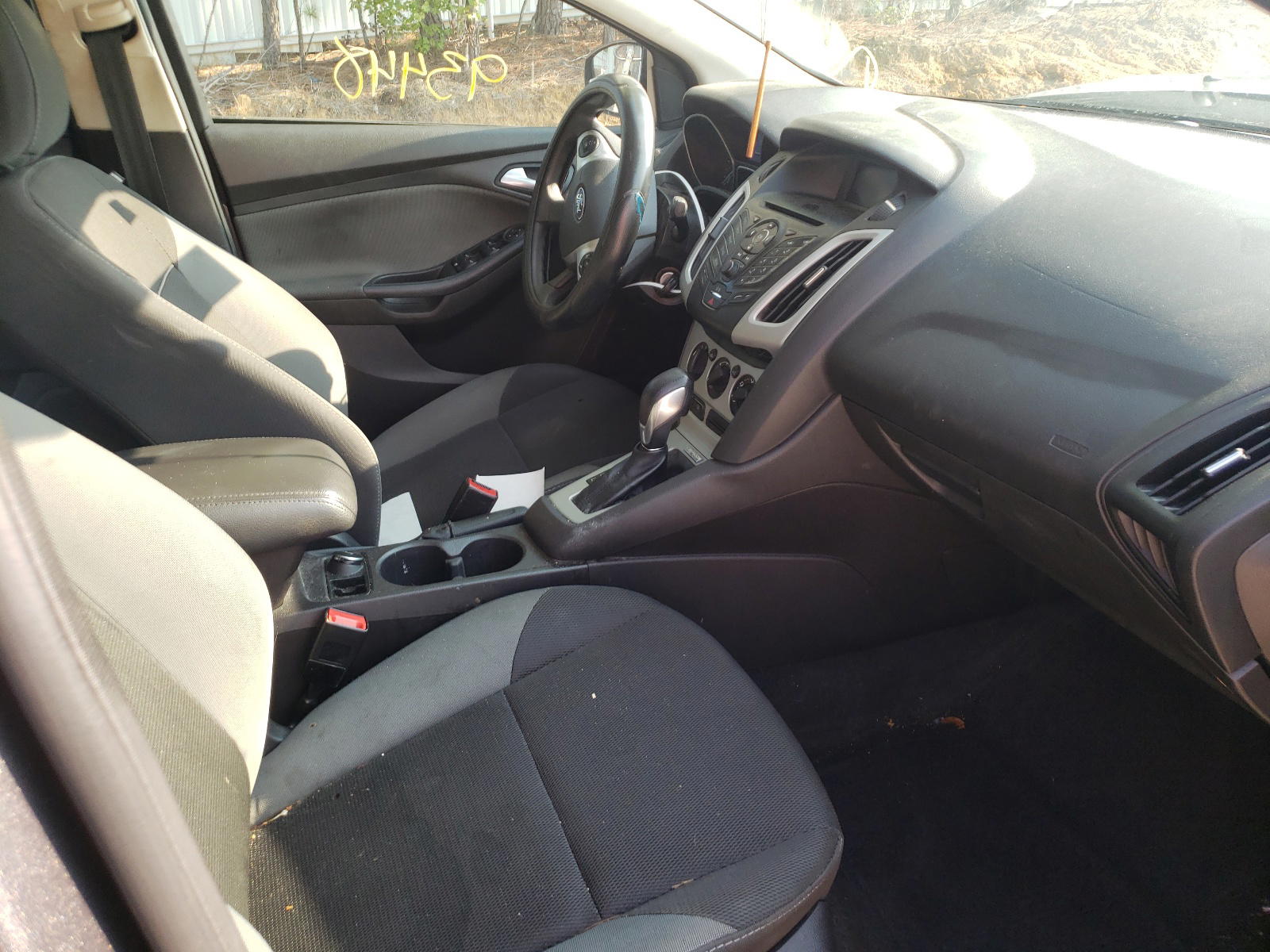 Photo 5 from auction – 2014 FORD FOCUS SE with VIN 1FADP3F22EL157676