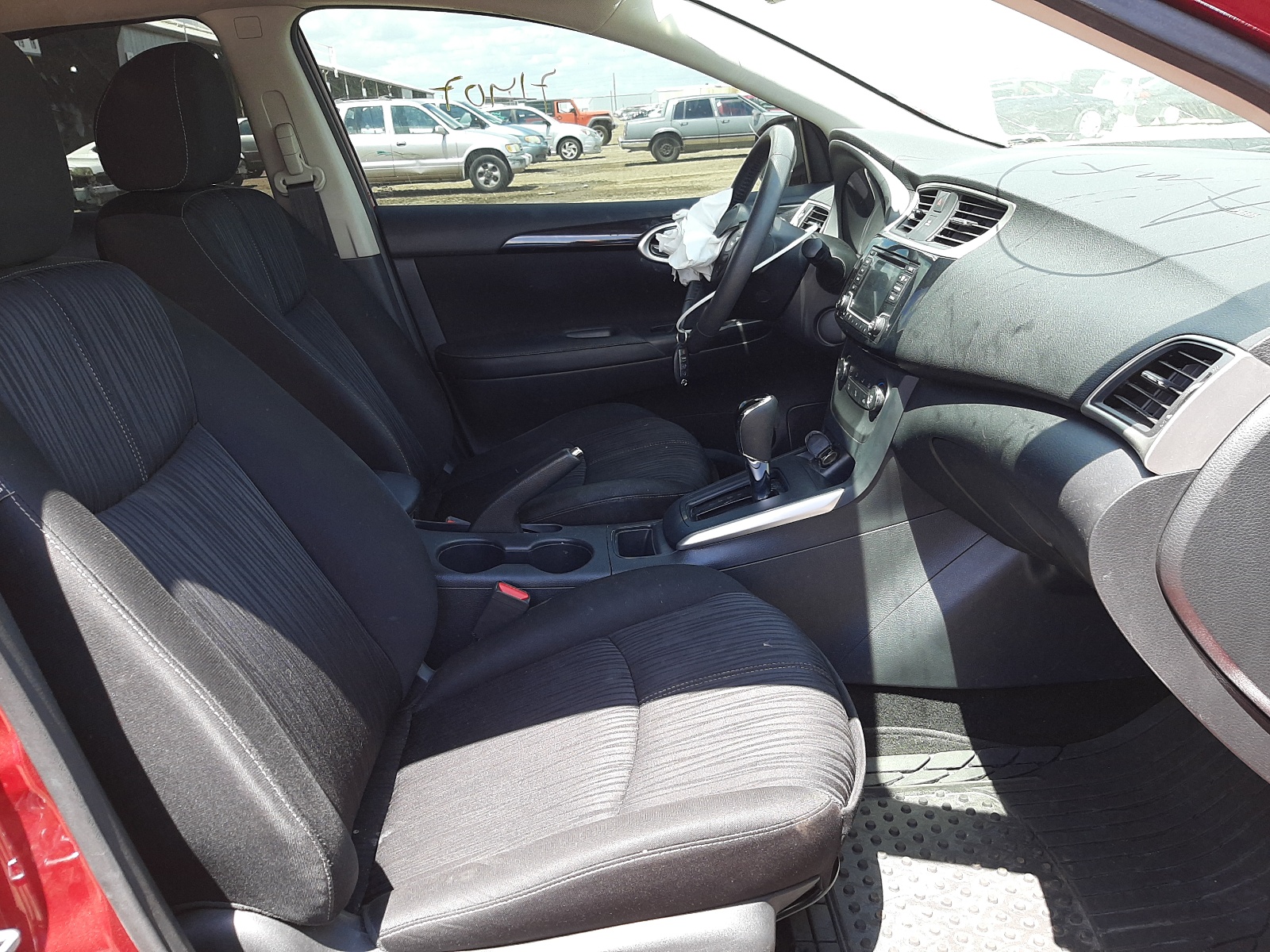 Photo 5 from auction – 2017 NISSAN SENTRA S with VIN 3N1AB7AP4HL684829