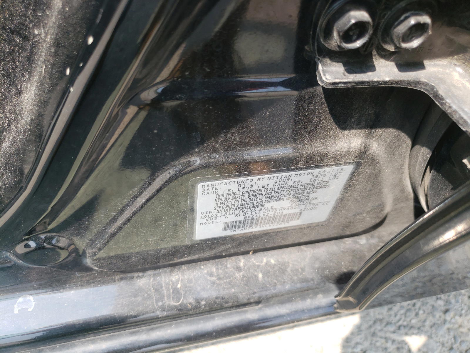 Photo 10 from auction – 2017 NISSAN SENTRA S with VIN 3N1AB7AP3HL640899