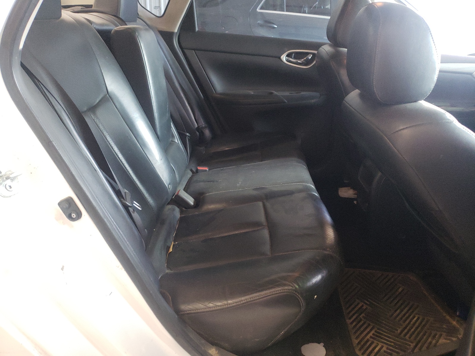 Photo 6 from auction – 2015 NISSAN SENTRA S with VIN 3N1AB7AP1FY353741