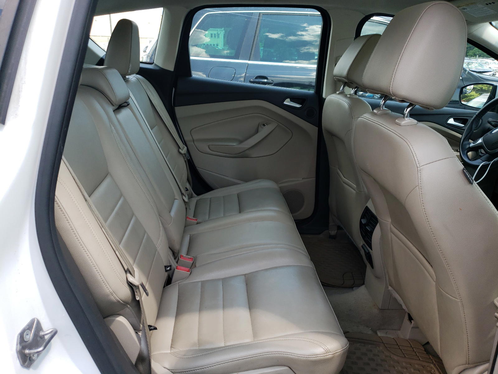 Photo 6 from auction – 2013 FORD C-MAX SEL with VIN 1FADP5BU2DL541443