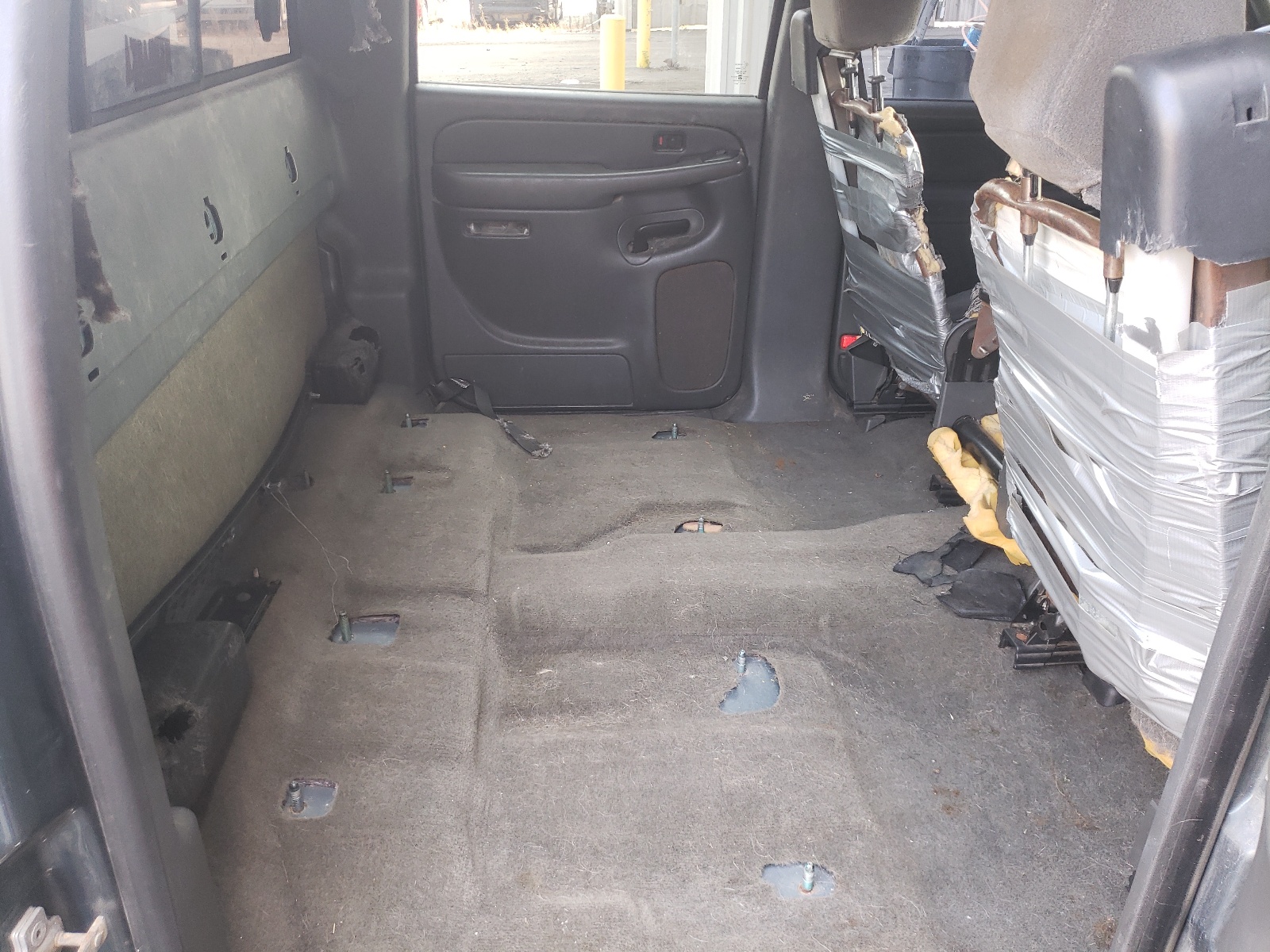 Photo 6 from auction – 2006 CHEVROLET SILVERADO with VIN 2GCEK13Z361318448