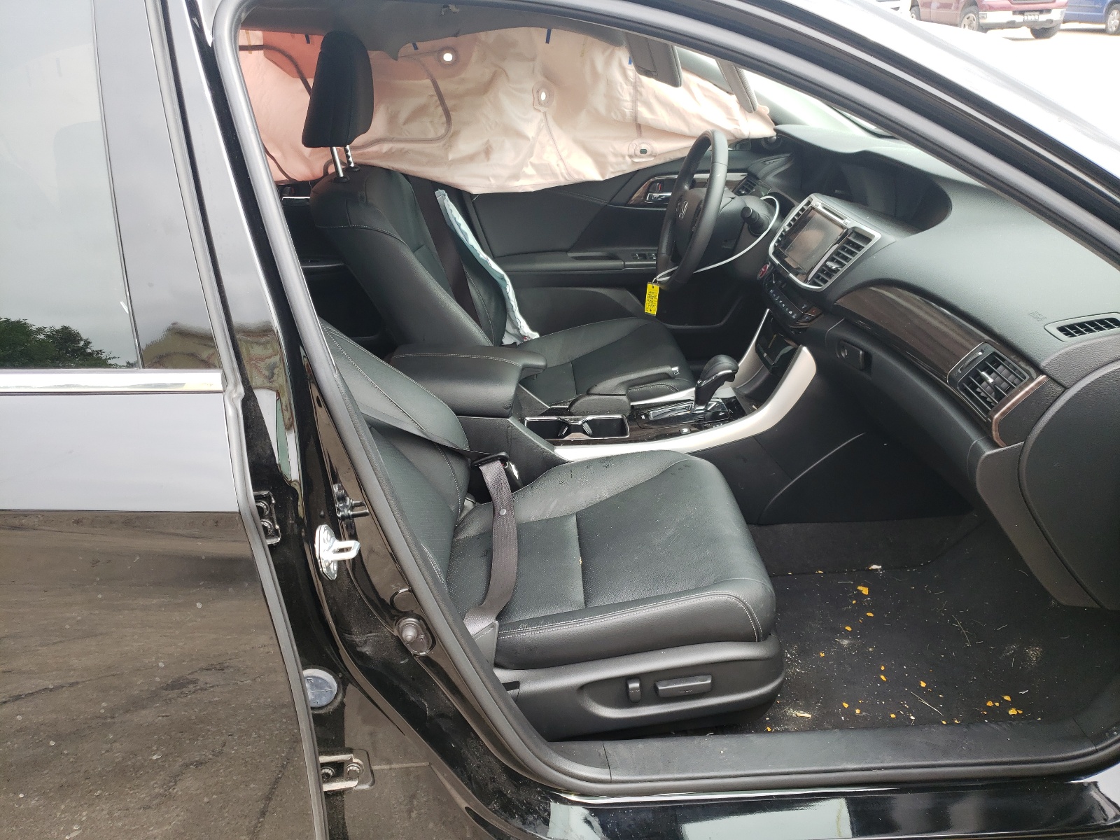 Photo 5 from auction – 2017 HONDA ACCORD HYB with VIN JHMCR6F52HC024608