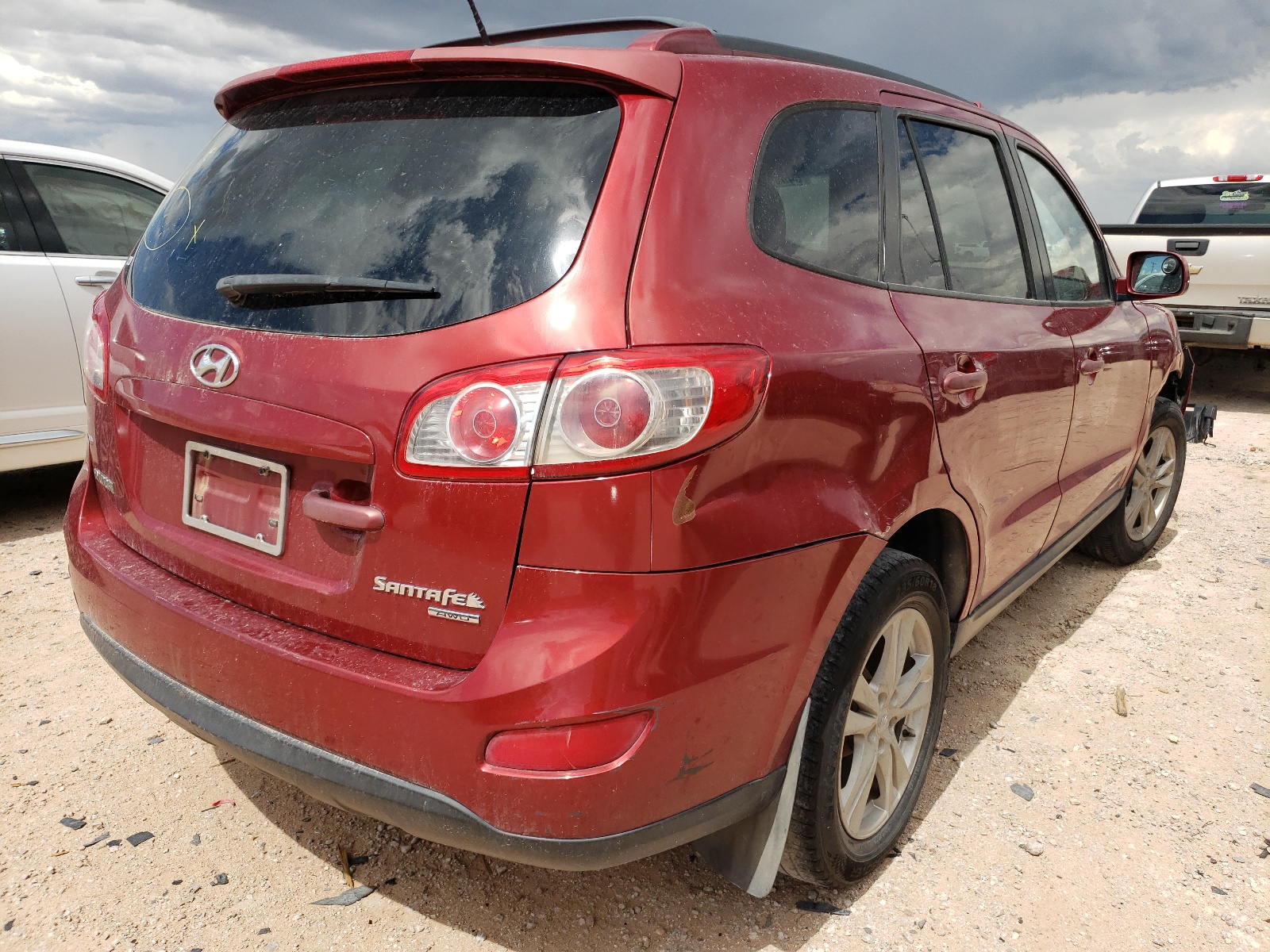 Photo 4 from auction – 2010 HYUNDAI SANTA FE with VIN 5NMSHDAG4AH338622