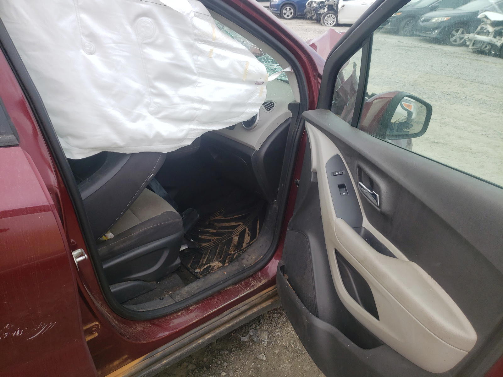 Photo 5 from auction – 2016 CHEVROLET TRAX LS with VIN 3GNCJKSB5GL273038