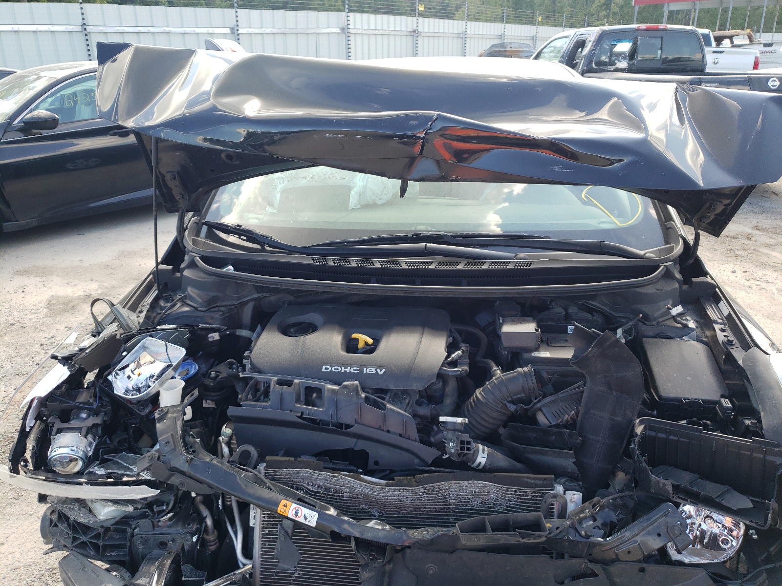 Photo 7 from auction – 2018 KIA FORTE LX with VIN 3KPFK4A75JE254495