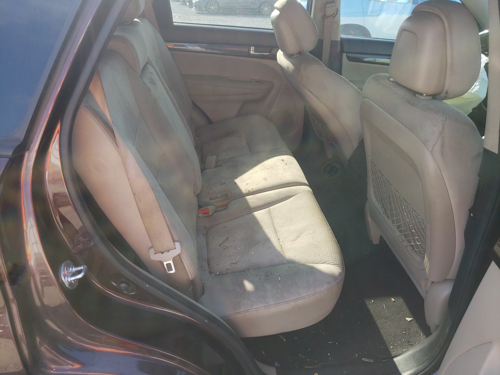 Photo 6 from auction – 2013 KIA SORENTO LX with VIN 5XYKT3A60DG338129