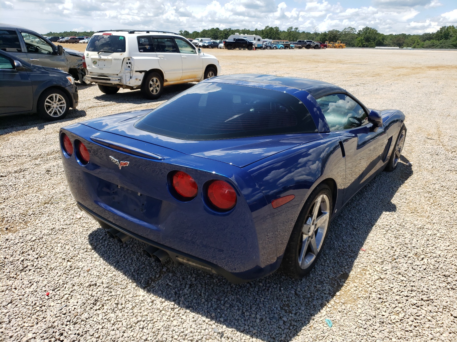 Photo 4 from auction – 2007 CHEVROLET CORVETTE with VIN 1G1YY26U975118121