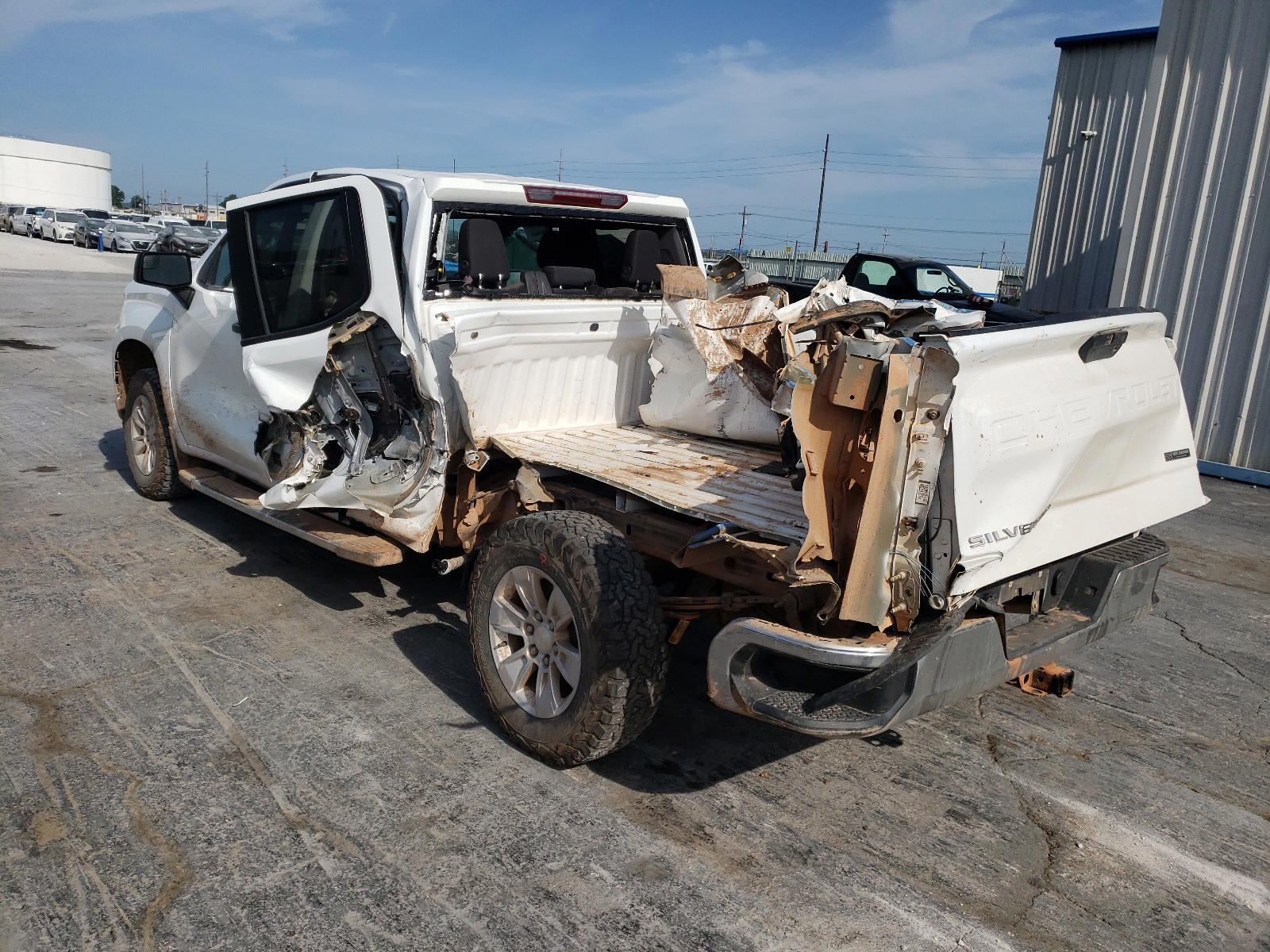 Photo 3 from auction – 2019 CHEVROLET SILVERADO with VIN 1GCRYAEF8KZ305036