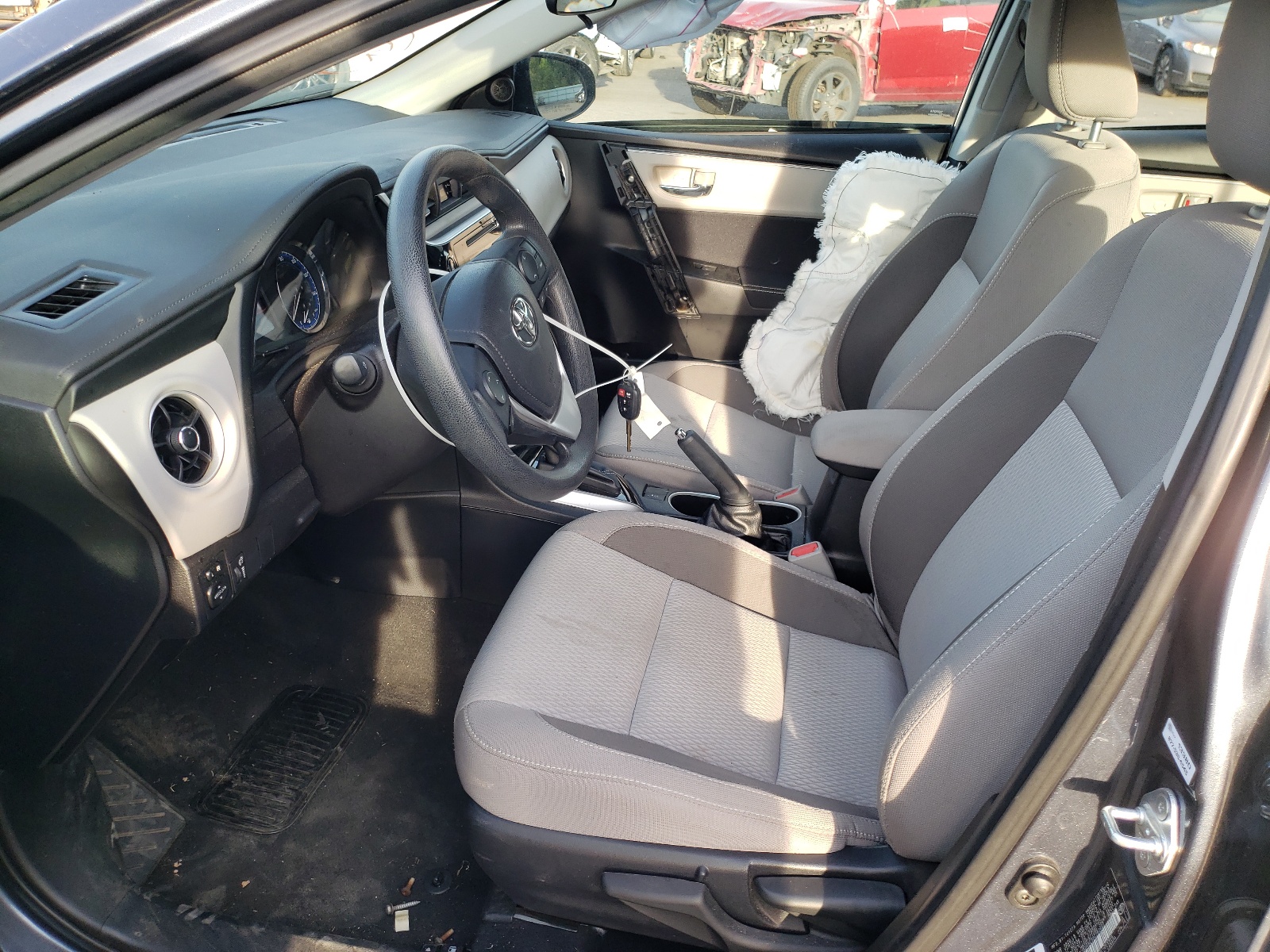 Photo 5 from auction – 2017 TOYOTA COROLLA L with VIN 2T1BURHE9HC762665