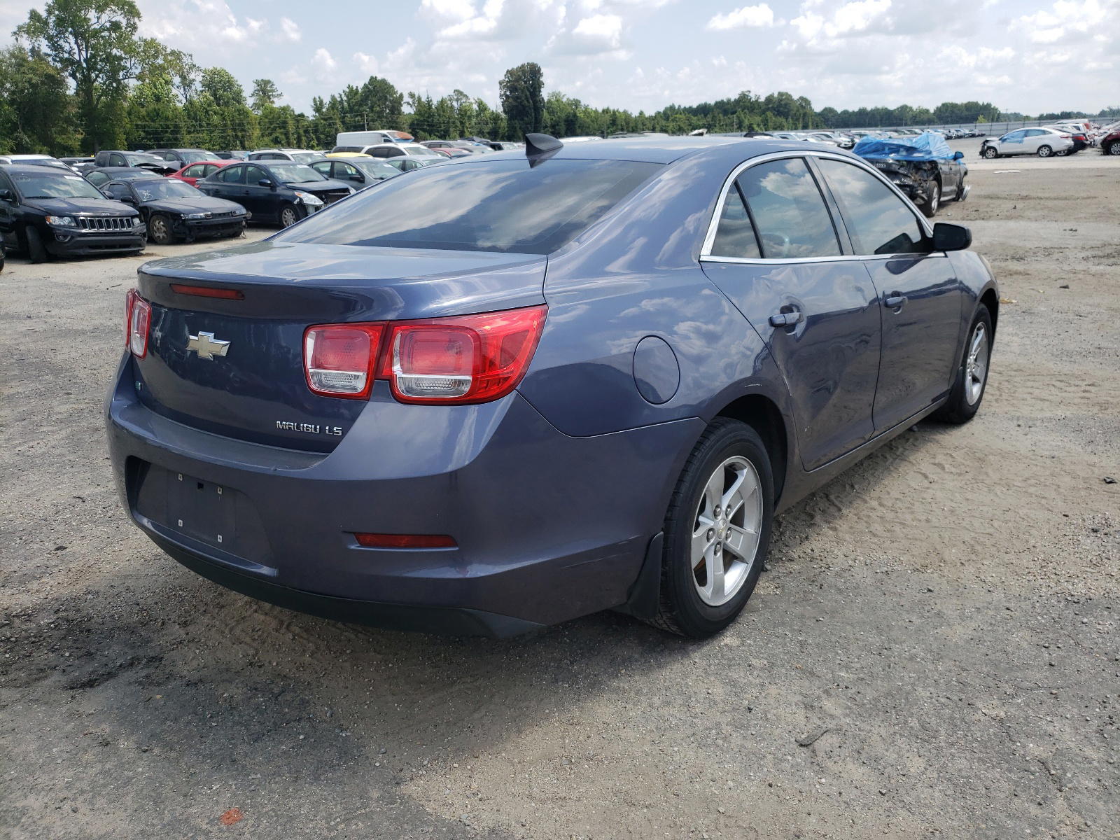 Photo 4 from auction – 2015 CHEVROLET MALIBU LS with VIN 1G11B5SL3FF249930