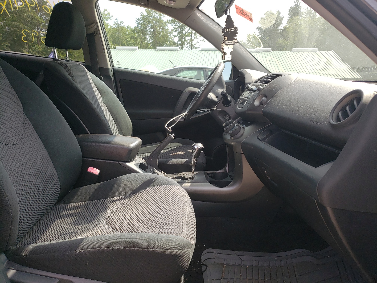 Photo 5 from auction – 2011 TOYOTA RAV4 SPORT with VIN JTMRF4DV1B5043013
