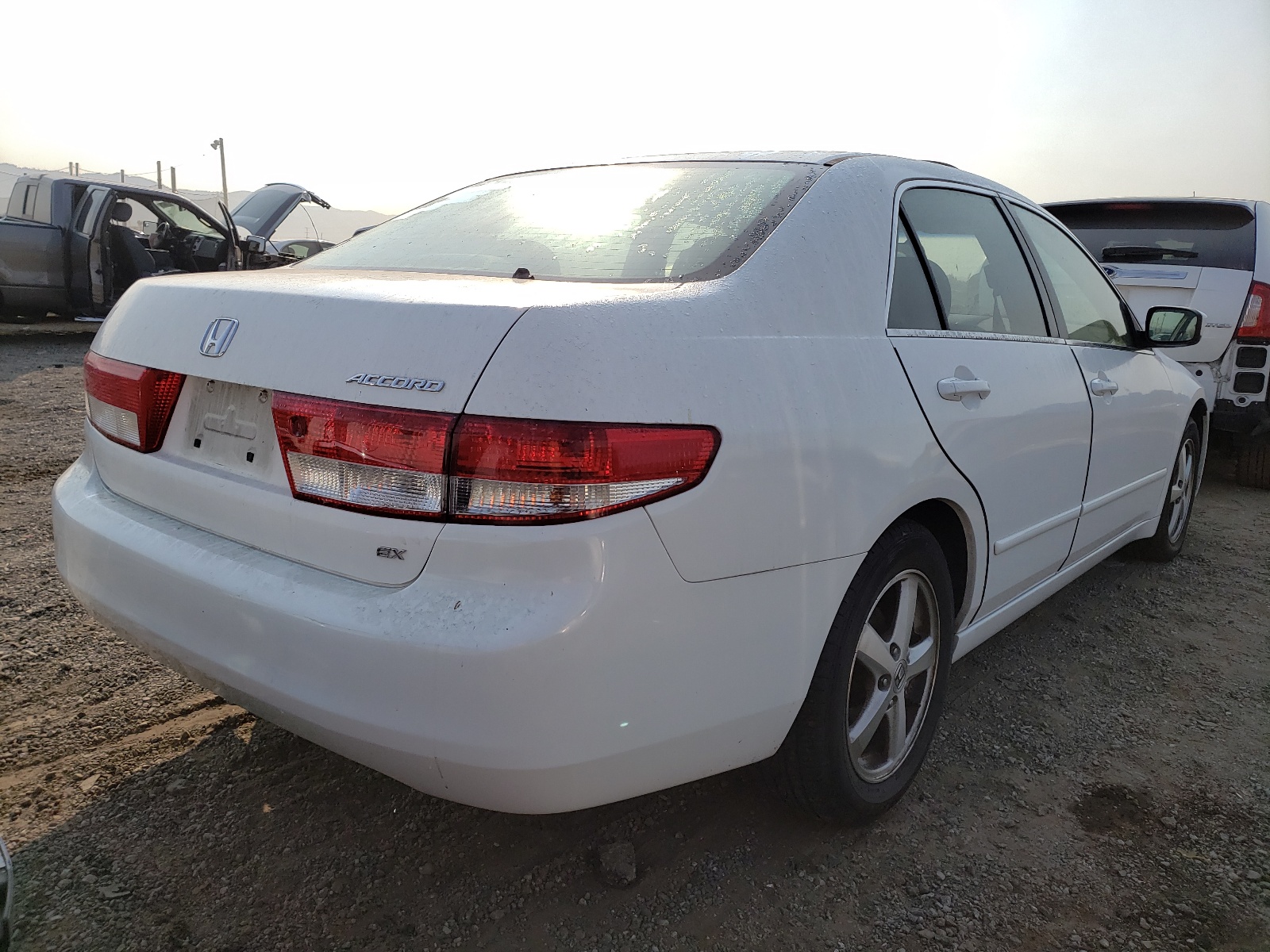 Photo 4 from auction – 2003 HONDA ACCORD EX with VIN JHMCM56663C049070