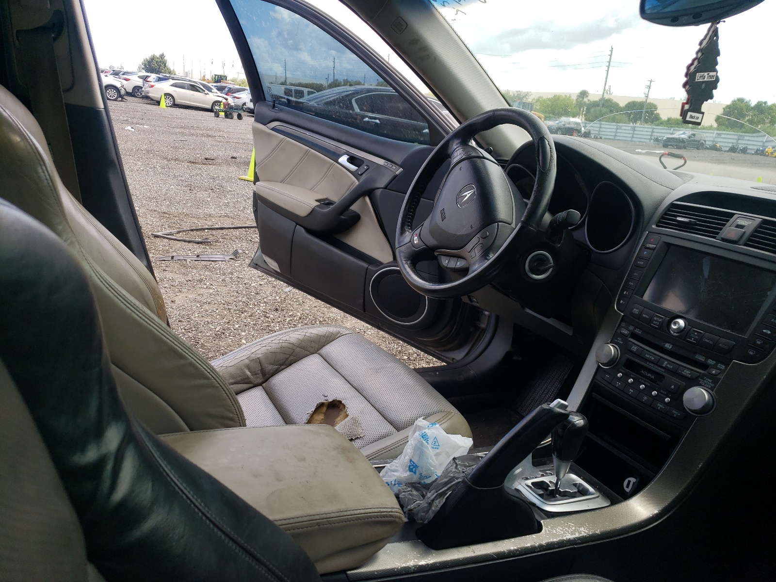 Photo 5 from auction – 2007 ACURA TL TYPE S with VIN 19UUA76567A048473