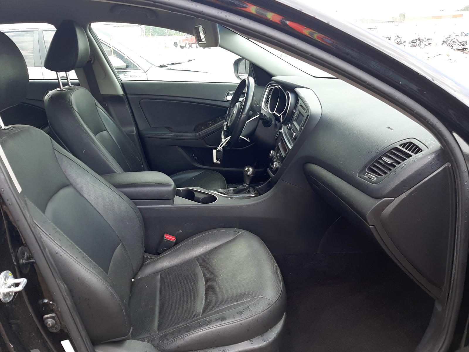Photo 5 from auction – 2015 KIA OPTIMA EX with VIN 5XXGN4A74FG492784
